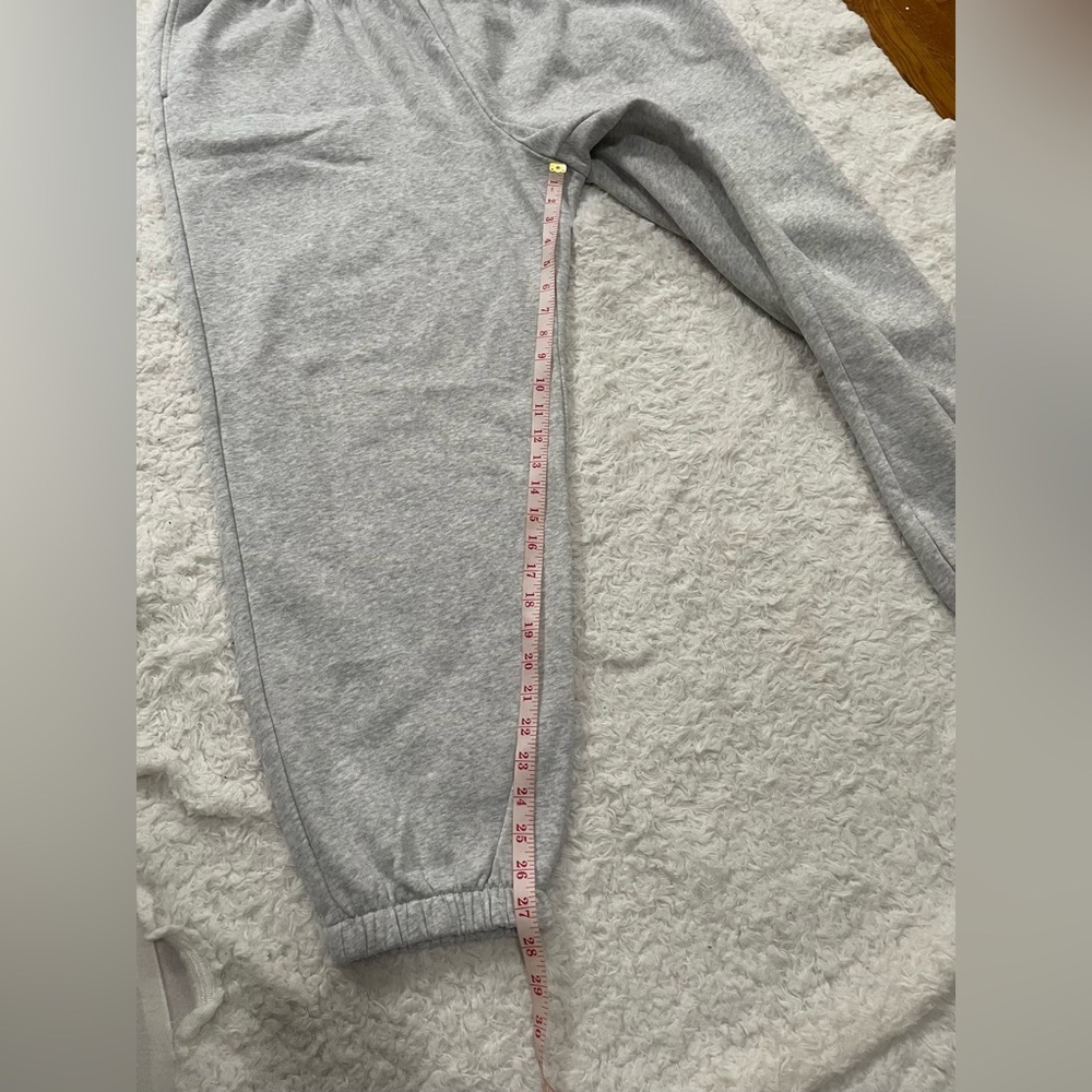 Universal Thread men’s Light Gray Joggers - Picture 10 of 12